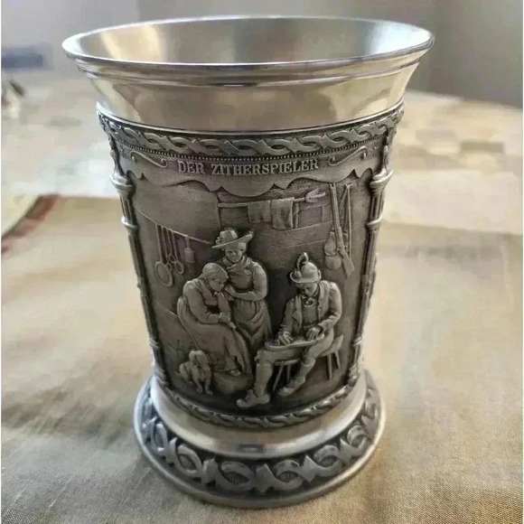 MUG GERMAN 1992 ETCHED Collectible - Picture 1 of 5
